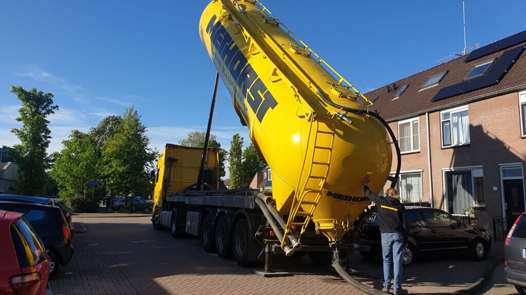 Schelpen isolatie aanbrengen Methorst Zuig en Blaastechniek