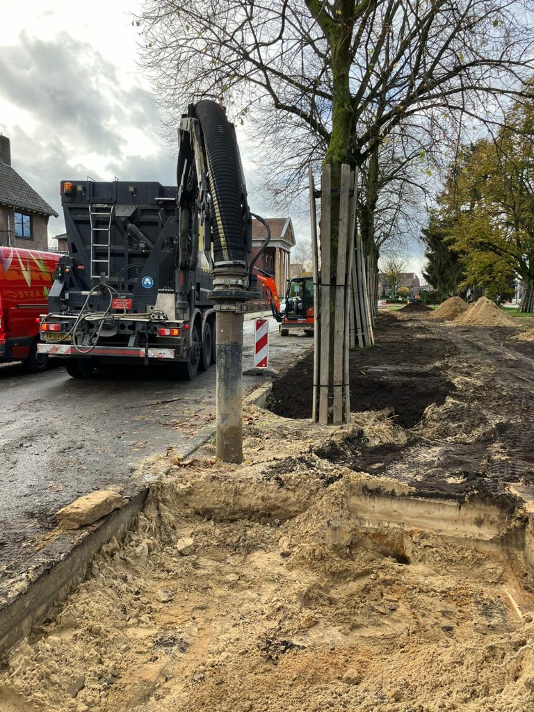 Wat zijn de voordelen van boomwortels vrijmaken met de inzet van zuigtechniek